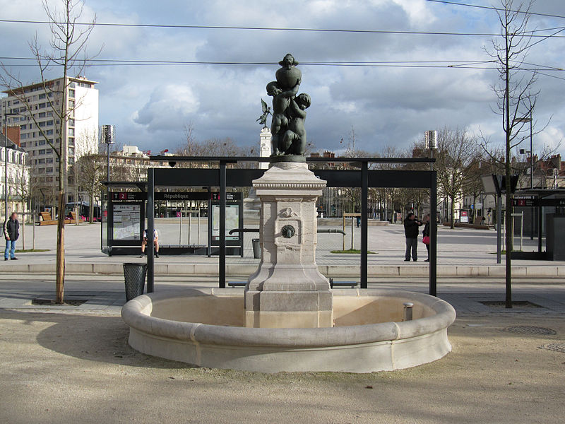 File:Dijon place de la République square 01.JPG