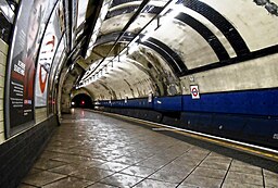 Down in a Tube Station at Midnight (13091403883)