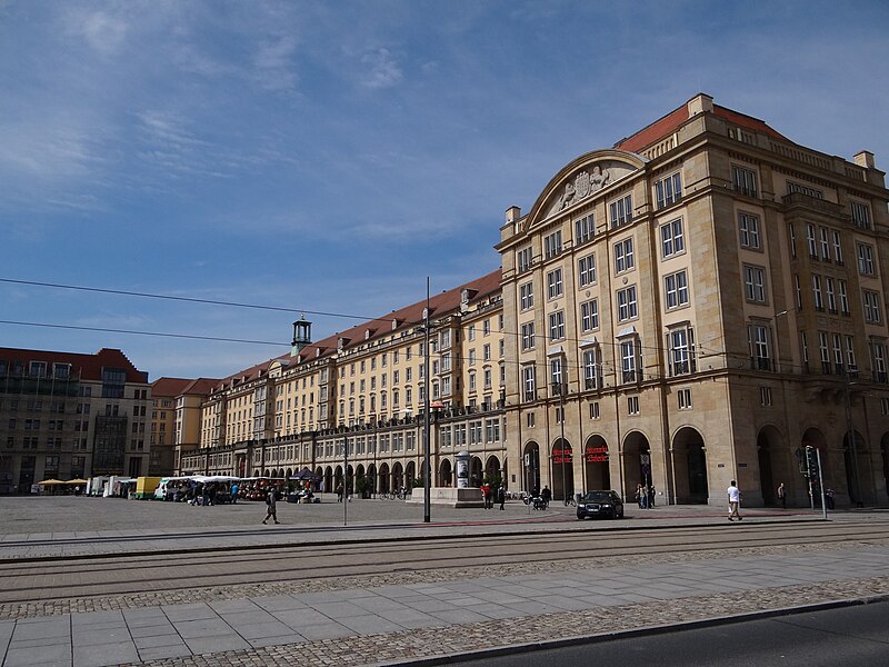 File:Dresden Altmarkt 13–25 (767).jpg