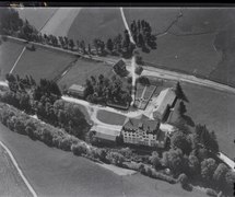 Kurhaus und Bahnstation in Jakobsbad, Luftbild von Walter Mittelholzer von 1933