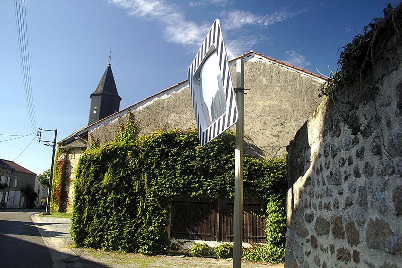 File:Eglise de Saint-Sornin-Leulac 03.jpg