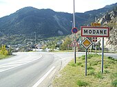 Entrée à Modane par la D 1006 en arrivant du col du Mont-Cenis.