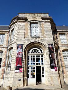 Entrée musée beaux-arts Chartres Eure-et-Loir (France).jpg