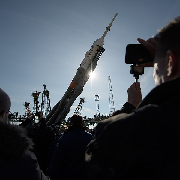 File:Expedition 59 Soyuz Rollout (NHQ201903120022).jpg