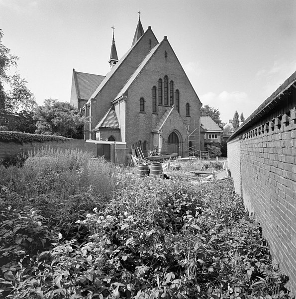 File:Exterieur overzicht kerk - Utrecht - 20321669 - RCE.jpg