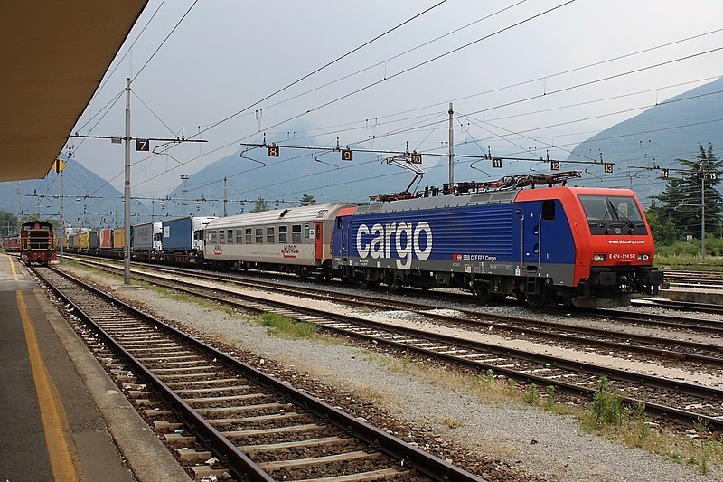 File:FFS Re 474 014 Domodossola 150609.jpg