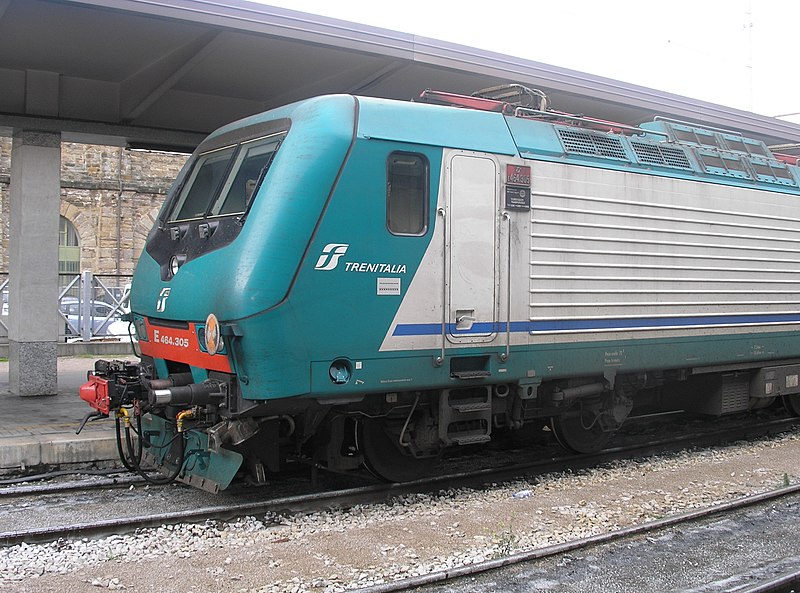 File:FS E464 series locomotive (02).JPG