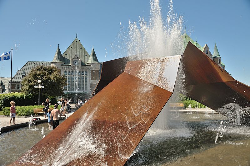 File:Fontaine Éclatement II - Gare du Palais de Québec.jpg