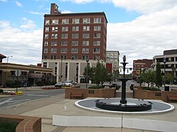 Fountain Square, now-demolished Arcue Building in foreground.