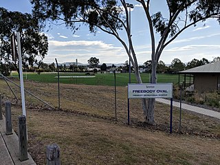 <span class="mw-page-title-main">Crestwood, Queanbeyan</span> Suburb of Queanbeyan-Palerang Regional Council, New South Wales, Australia