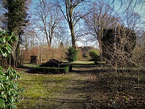 Friedhof Friedrichsort Gräber.jpg