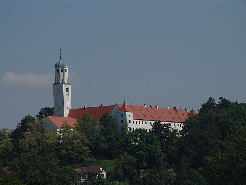 File:Fuggerschloss Kirchheim in Schwaben 2.jpg