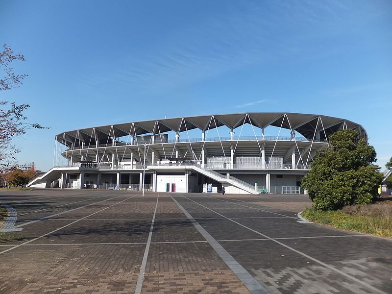 File:Fukuda Denshi Arena 2011-12-10a.jpg