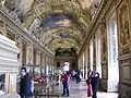 File:Paris - The Musee Du Louvre main hall by night - 2884.jpg - Wikipedia