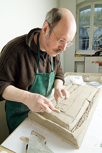 Gerhard Mevissen at work, 2008. Gerhard Mevissen Kunstwerkstatt.jpg