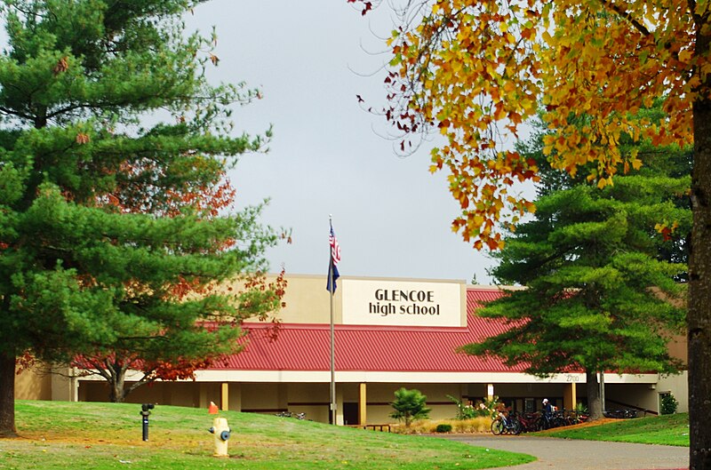 File:Glencoe High School Oregon entrance.JPG