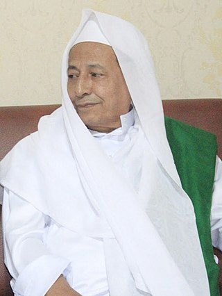 <span class="mw-page-title-main">Muhammad Luthfi bin Yahya</span> Arab Indonesian Islamic sheikh, kyai and preacher