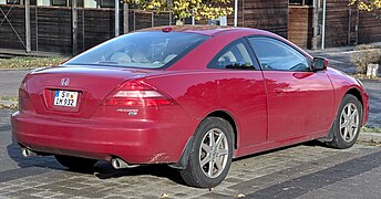 Honda Accord (2002) coupe - right rear view