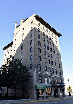 Hotel President (Waterloo, Iowa) .jpg