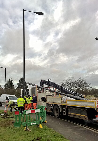 File:How many men does it take to replace a lamp post^ - geograph.org.uk - 5251764.jpg