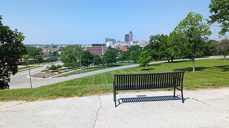 File:Iowa State Capitol and grounds, July 2023 - 011.jpg