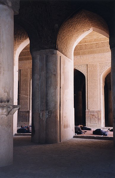 File:Iran - Ispahan - Intérieur Mosquée - mosque inside, prayer. Isfahan (9262416712).jpg