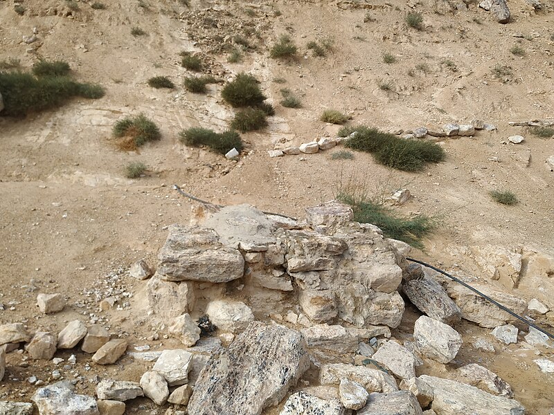 File:Israel Hiking Map cistern 9.jpeg