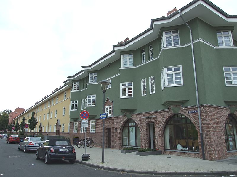 File:Köln-Höhenberg, Weimarer Str. 15, 13 ff.JPG