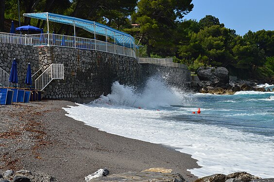 L'Aquila Sea Beach