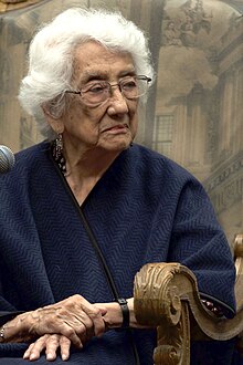 Básnířka Dolores Castro.jpg