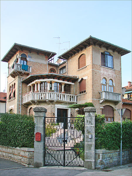 File:La villa Anita (Lido de Venise) (8148163554).jpg