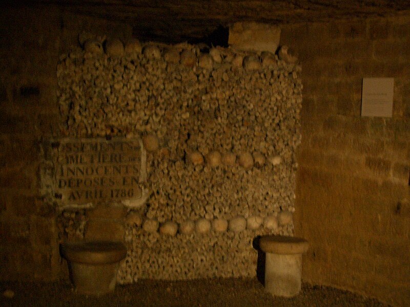 File:Les Catacombes Paris.JPG