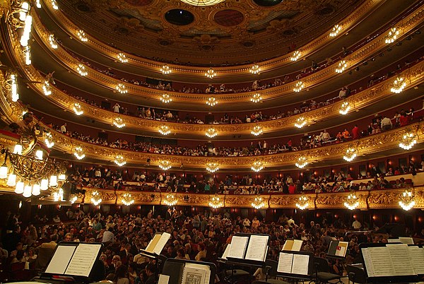 The auditorium after the 1999 reconstruction