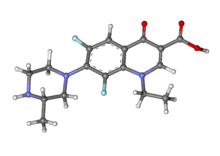 Lomefloxacin-pilko-kaj-stick.png