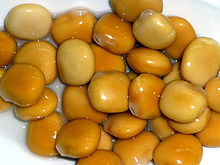 Tramousses (graines saumurées de Lupin blanc consommées à l'apéritif).