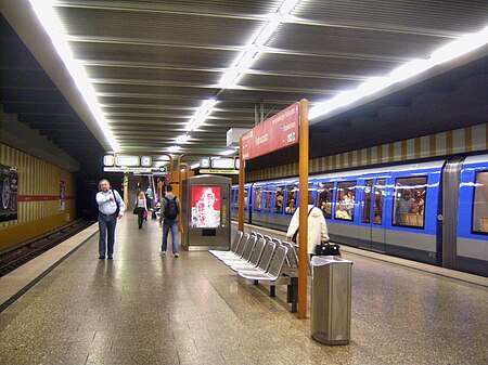 München U Bahn Station Rotkreuzplatz 9.7.2008