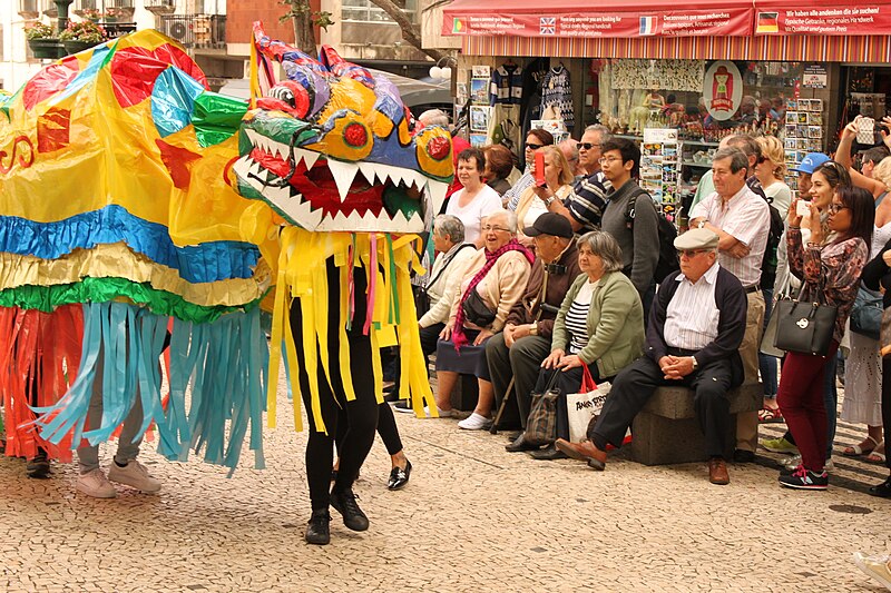 File:Madeira - Funchal Carnival- Funchal Carnaval 2017 - the Friday parade (33164262080).jpg