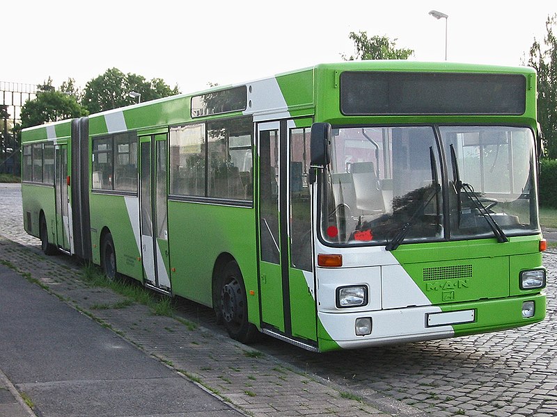 File:Man bus 2 sst.jpg