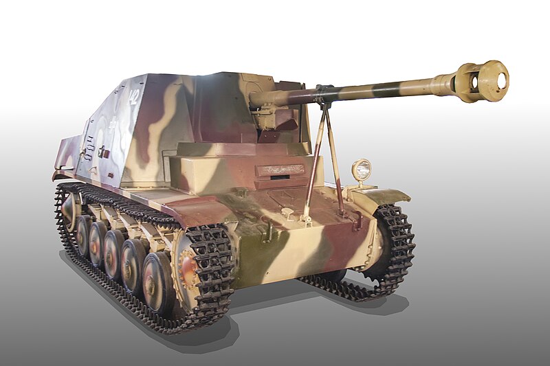 File:Marder II in the Kubinka Museum-nobg.jpg