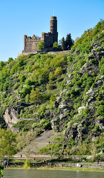 File:Mittelrheintal Burg Maus 2009-04-19 15.57.37.jpg