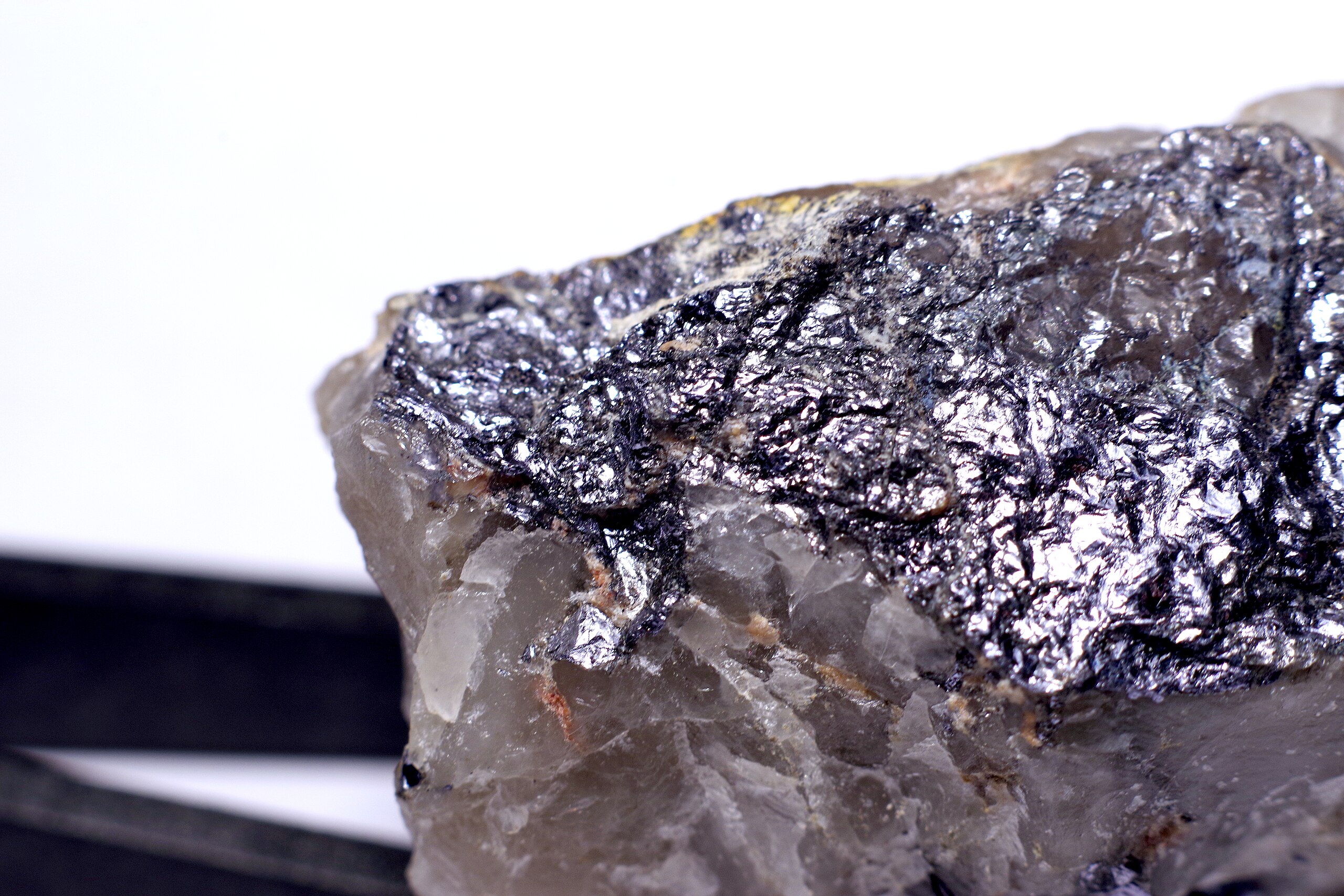 Molybdenite: Mineral information, data and localities.