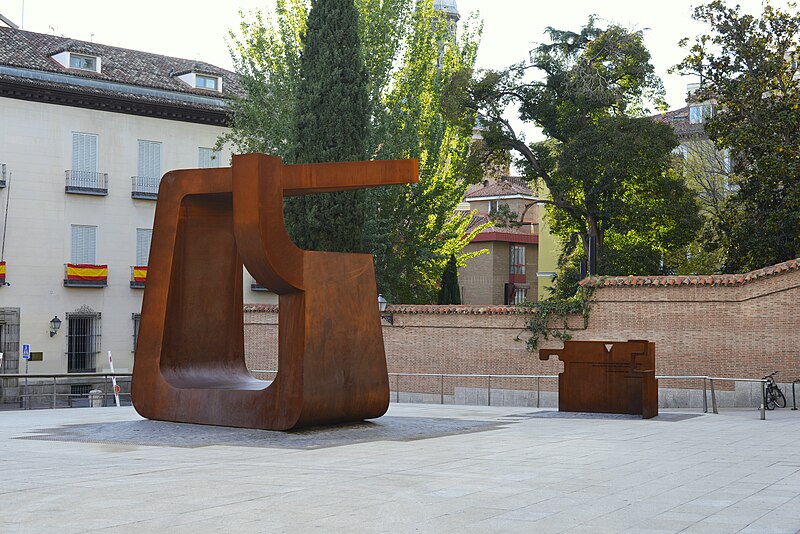 File:Monumento a las Víctimas de Mauthausen 02.jpg