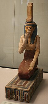 Figurine of Isis; Ptolemaic dynasty; painted wood and stucco; height: 40.5 cm; Roemer- und Pelizaeus-Museum Hildesheim (Hildesheim, Germany)
