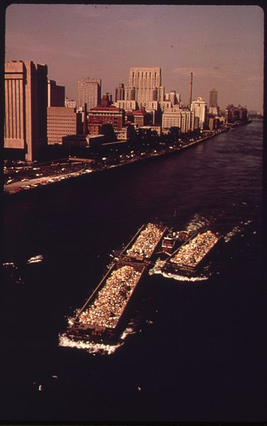 File:NEW YORK CITY GARBAGE BEING TOWED TO SEA FROM THE EAST RIVER. (FROM THE SITES EXHIBITION. FOR OTHER IMAGES IN THIS... - NARA - 553865.jpg