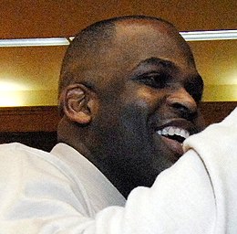 Nate McMillan avec la Garde nationale de l'Oregon cropped.jpg