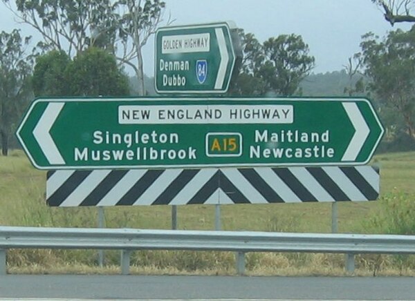 Intersection of New England Highway and Golden Highway between Branxton and Singleton