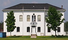 Old Chisago County Courthouse.jpg