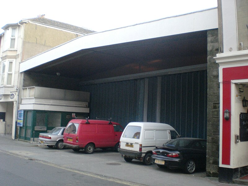 File:Old Ventnor bus depot.JPG