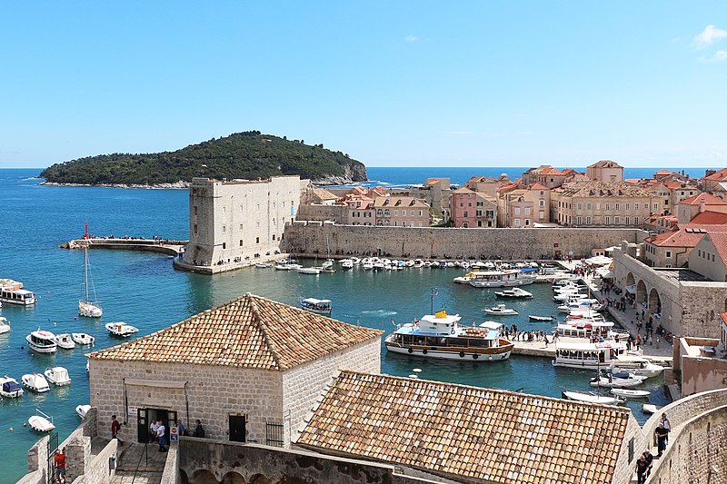 File:Old harbour, Dubrovnik 01.jpg