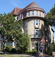 Uncle Tom Strasse 11-15 (Berlin-Zehlendorf) .jpg